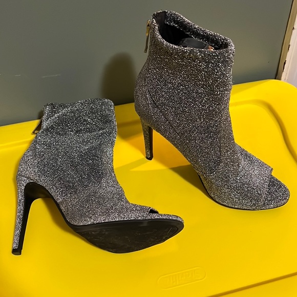 GUESS | Sparkle Sock Boot in Carbon (Black) with Silver Sparkle - Picture 3 of 16